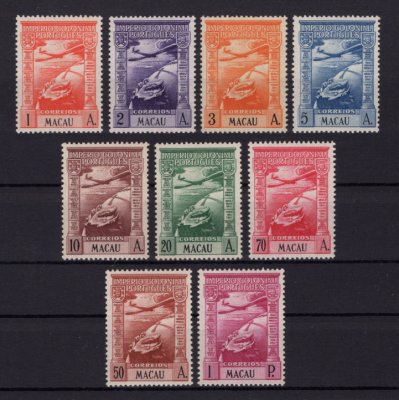 1938 - Correio Aéreo. Afinsa nº 7/15. Império Colonial Português. Série completa nova, SEM GOMA. Em boas condições.