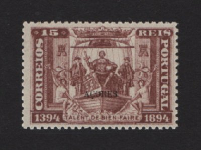 1894 - Afinsa nº 62. Infante D. Henrique. Selo de 15 reis NOVO, COM CHARNEIRA (*) e goma original. Em boas condições.