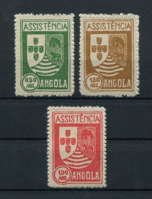 1939 - Imposto Postal nº 5/6A. Armas de Angola. Série completa nova sem goma como emitidos. Em boas condições.