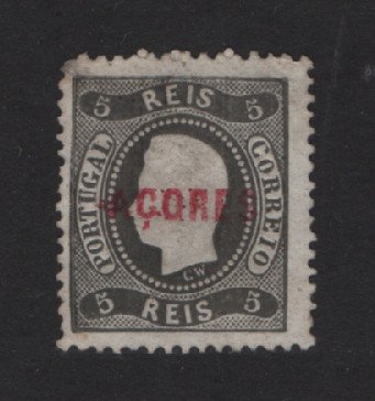 1868 - Afinsa nº 7. D. Luis I. Fita curva. Selo de 5 reis NOVO, SEM GOMA. Pequena transparência.