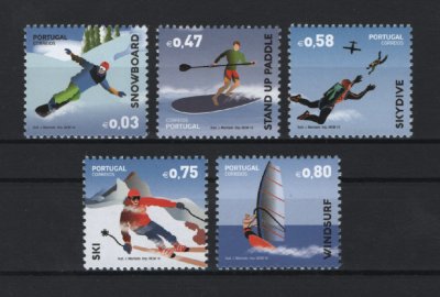 2016 - Afinsa nº 4662/4666. Desportos Radicais (3º grupo). Série completa nova sem charneira. Goma original. Em boas condições.