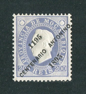 1895 - Afinsa nº 48. D. Luis I com sobrecarga ''Centenário Antonino''. Selo de 200r novo sem goma como emitido. Denteado 12 1/2. Em boas condições.