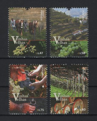 2016 - Afinsa nº 4724/4727. Vinhas Velhas de Portugal. Série completa nova sem charneira. Goma original. Em boas condições.