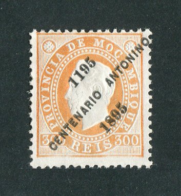 1895 - Afinsa nº 49. D. Luis I com sobrecarga ''Centenário Antonino''. Selo de 300r novo sem goma como emitido. Em boas condições.