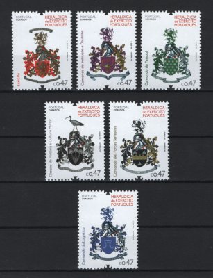 2016 - Afinsa nº 4767/4772. Heráldica do Exercito Português. Série completa nova sem charneira. Goma original. Em boas condições.