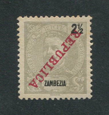 1911 - Afinsa nº 55. D. Carlos I com sobrecarga REPUBLICA. Selo de 2 1/2r novo sem goma. ERRO, SOBRECARGA INVERTIDA. Em boas condições.