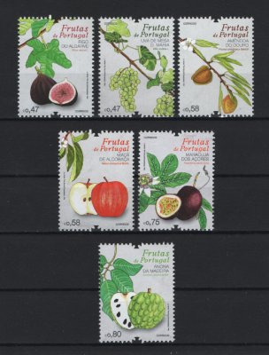 2017 - Afinsa nº 4799/4804. Frutas de Portugal (2º grupo). Série completa nova sem charneira. Goma original. Em boas condições.