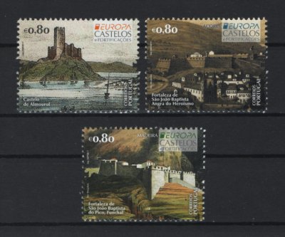 2017 - Afinsa nº 4827/4829. Europa - Castelos e Fortificações. Série nova sem charneira. Goma Original. Em boas condições.