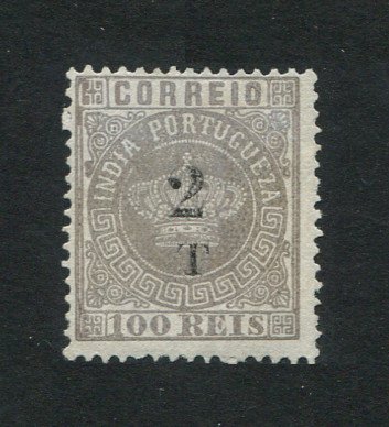 1881- Afinsa nº 100. Coroa com sobretaxa. Selo de 2T/100r novo sem goma como emitido. Em boas condições.
