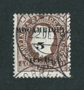 1897 - Afinsa nº 52. D. Luis I com sobrecarga. Selo de 5r/40r usado. Em boas condições.