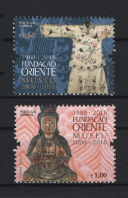 2018 - Afinsa nº 4969/4970. 30 Anos da Fundação Oriente e 10 Anos do Museu Oriente. Série nova sem charneira. Goma Original. Em boas condições.