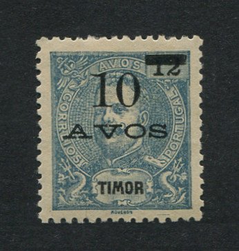 1905 - Afinsa nº 111. D. Carlos I com sobretaxa. Selo de 10a/12a novo sem goma como emitido. Em boas condições.