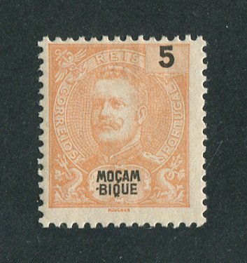 1898 - Afinsa nº 54. D. Carlos I. Selo de 5r novo, COM CHARNEIRA (*) e goma original. Em boas condições.