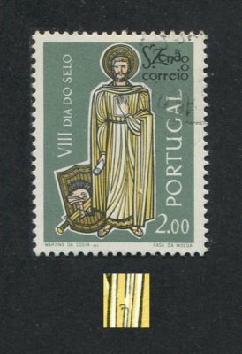 1962 - Afinsa nº 902a. Dia do Selo. Selo de 2$00 usado. ERRO, TRAÇO DAS VESTES PARTIDO. Em boas condições.