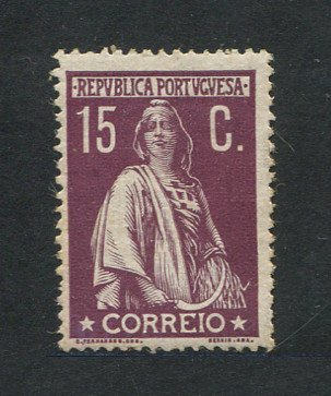 1912 - Afinsa nº 216. Ceres. Selo de 15c novo COM CHARNEIRA (*) e goma original. Papel porcelana, denteado 15x14. Em boas condições.