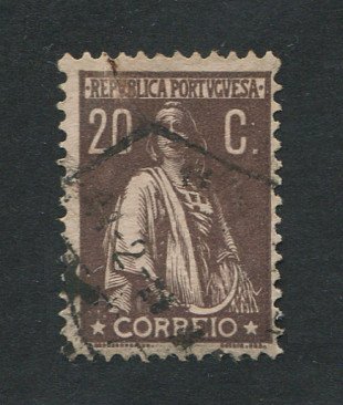 1917 - Afinsa nº 233a. Ceres. Selo de 20c usado. Papel porcelana, denteado 12x11 1/2. Em boas condições.