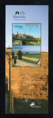 2005 - Bloco nº 310. Aldeias Históricas - Almeida. Novo sem charneira. Em boas condições.