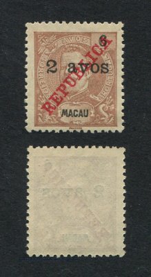 1919 - Afinsa nº 246. D. Carlos I com sobretaxa. Selo de 2a/6a novo sem goma como emitido. Com CERTIFICADO DE PERITAGEM. Em boas condições.
