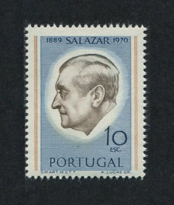 1971 - Afinsa nº 1108a. Presidente Salazar. Selo de 10$00 novo SEM CHARNEIRA (**) e com goma original. DENTEADO 12. Em boas condições.