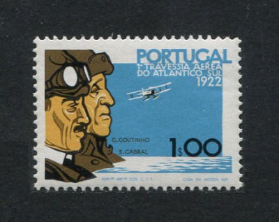 1972 - Afinsa nº 1171a. Cinquentenário da Travessia Aérea Lisboa-Rio de Janeiro. Selo de 1$00 novo SEM CHARNEIRA (**) e com goma original. DENTEADO 13 1/2. Em boas condições.