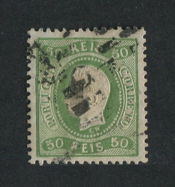 1867/70 - Afinsa nº 31. D. Luís I, fita curva denteado.Selo de 50 reis usado. Tem um pequeno rasgo (reparado) na margem esquerda.
