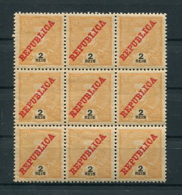 1911 - Afinsa nº 202. D. Carlos I com sobrecarga REPUBLICA. Selos de 2r EM BLOCO DE 9. Novos SEM CHARNEIRA (**) e com goma original. Em boas condições.