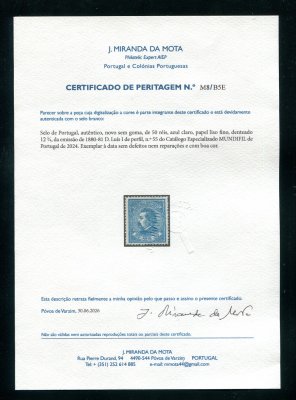 1880/81 - Afinsa nº 55. D. Luis I, de perfil. Selo de 50 reis NOVO, SEM GOMA. Papel liso, denteado 12 1/2. Com CERTIFICADO DE PERITAGEM. Em boas condições.