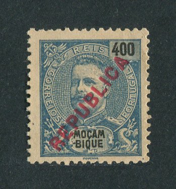 1917 - Afinsa nº 198. D. Carlos I com sobrecarga local REPUBLICA. Selo de 400r novo SEM GOMA. Em boas condições.