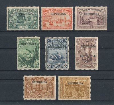 1913 - Afinsa nº 202/209. Caminho Marítimo para a India. Com sobrecarga REPUBLICA. Série completa nova, SEM GOMA. Em boas condições.