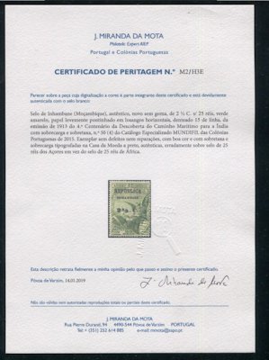 1913 - Afinsa nº 50a. ERRO, SOBRECARGA SOBRE SELO DOS AÇORES (em vez de África). Selo de 2 1/2c/25r novo, sem goma. Com CERTIFICADO DE PERITAGEM (CERTIFICATE). Em boas condições