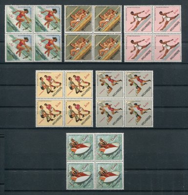 1962 - Afinsa nº 448/453. Modalidades Desportivas. Séries completas EM QUADRAS. Novas SEM CHARNEIRA (**) e com goma original. Em boas condições.