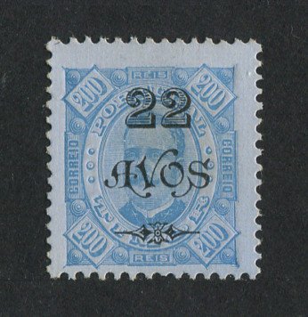 1902 - Afinsa nº 96. D. Carlos I com sobretaxa. Selo de 22a/200r novo sem goma como emitido. Em boas condições.