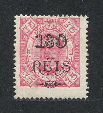 1902 - Afinsa nº 67a. D. Carlos I com sobretaxa. Selo de 130r/75r novo COM CHARNEIRA (*) e goma original. Denteado 13 1/2. Em boas condições.