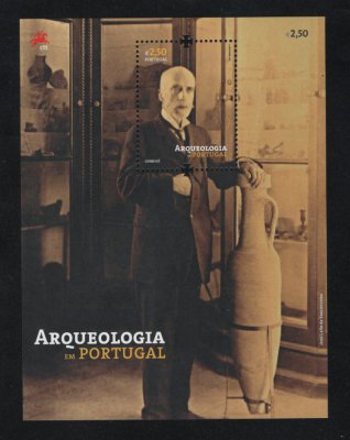 2011 - Bloco nº 454. Arqueologia em Portugal. Novo sem charneira. Em boas condições.