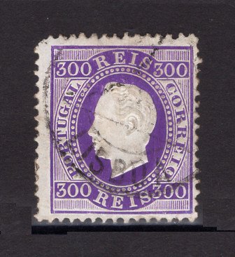 1870/6 - Afinsa nº 47B. D. Luis I, fita direita.Selo de 300 reis usado. Papel porcelana, denteado 12 1/2. Canto curto.