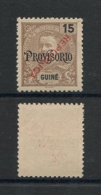 1913 - Afinsa nº 141a. D. Carlos I com sobrecarga local REPUBLICA. Selo de 15r novo sem goma como emitido. SOBRECARGA INVERTIDA. Com CERTIFICADO DE PERITAGEM (CERTIFICATE). Em boas condições.