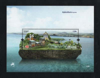 2013 - Bloco nº 497. Apicultura - Açores. Novo sem charneira. Em boas condições.