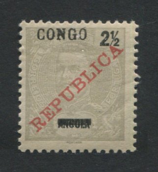 1911 - Afinsa nº 55b. D. Carlos I com sobrecarga. Selo de 2 1/2r novo, COM CHARNEIRA (*) e goma original. TIPO II, TRAÇO FINO. Em boas condições.