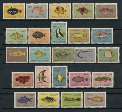 1951 - Afinsa nº 356/379. Peixes de Moçambique. Série completa nova SEM CHARNEIRA (**) e com goma original. Em boas condições.
