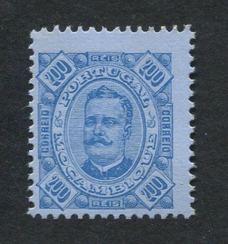 1893 - Afinsa nº 39. D. Carlos I. Selo de 200 reis novo sem goma. Em boas condições.