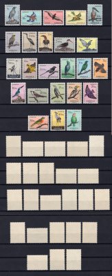1951 - Afinsa nº 326/349. Aves de Angola. Série completa nova SEM CHARNEIRA (**) e com goma original. Em boas condições.