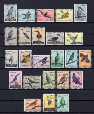1951 - Afinsa nº 326/349. Aves de Angola. Série completa nova SEM CHARNEIRA (**) e com goma original. Em boas condições.