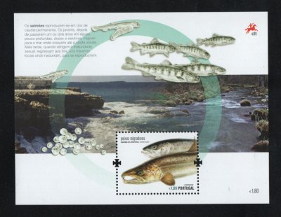 2011 - Bloco nº 436. Peixes Migradores. Novo sem charneira. Em boas condições.