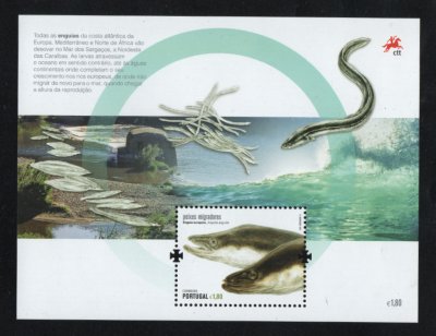 2011 - Bloco nº 437. Peixes Migradores. Novo sem charneira. Em boas condições.