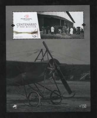 2016 - Bloco nº 560. Centenário do 1º Voo Militar em Portugal. Novo sem charneira. Em boas condições.