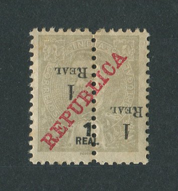 1911 - Afinsa nº 238e. D. Carlos I com sobrecarga e perforado a meio. Selo de 1r/1r novo, COM CHARNEIRA (*) e goma original. SOBRETAXA INVERTIDA. Em boas condições.