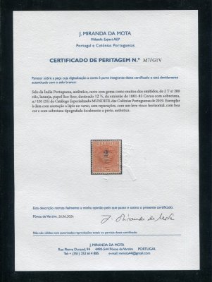 1881- Afinsa nº 101. Coroa com sobretaxa. Selo de 2T/200r novo sem goma como emitido. Denteado 12 1/2. COM CERTIFICADO DE PERITAGEM. Apresenta um leve vinco, quase impercetível.