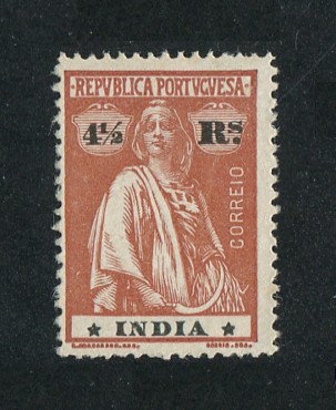 1914 - Afinsa nº 259e. Ceres. Selo de 4 1/2r novo, SEM GOMA. Papel esmalte, denteado 15x14. Estrelas: I-I (posição normal). Em boas condições.