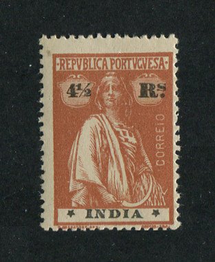 1914 - Afinsa nº 259g. Ceres. Selo de 4 1/2r novo, COM CHARNEIRA (*) e goma original. Papel pontinhado, denteado 15x14. Estrelas: II-II (posição normal). Em boas condições.