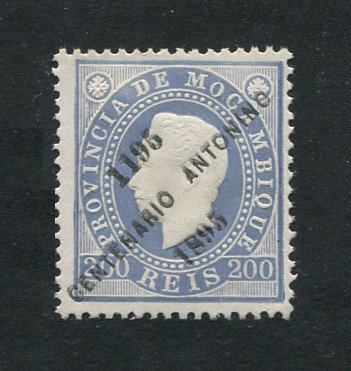 1895 - Afinsa nº 48a. D. Luis I com sobrecarga ''Centenário de Antonino''. Selo de 200 reis novo sem goma como emitido. Denteado 13 1/2. Em boas condições.